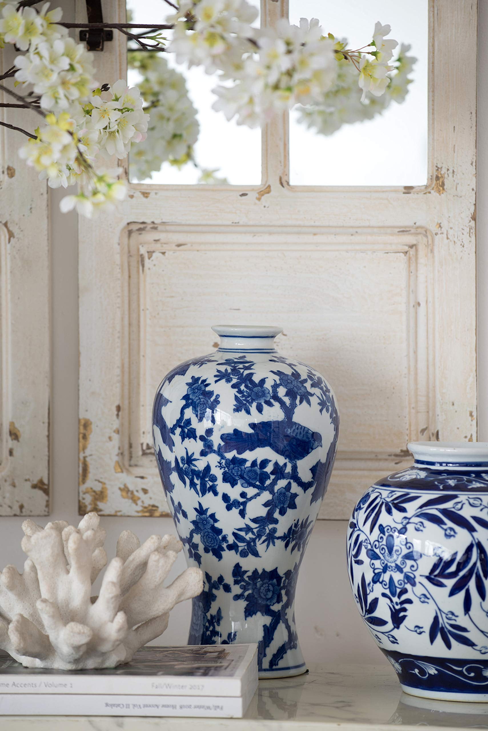 格安 直営 店 A＆B Home Blue ＆ White Porcelain Vase Modern Abstract Art Patte  花瓶、花器 DIAMONSINTERNATIONAL