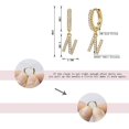 thumbnail image 5 of Pendientes de aro chapados en oro de 18 quilates con circonita cúbica pavimentada, pendientes de aro Huggie con iniciales Az 26, pendientes de abalorios con letras personalizados, pequeños colgantes m Feliz Sencillez, 5 of 5