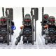 thumbnail image 5 of ColorBlox Pack de 14 Figuras de Construcción de la Fuerza de Paz Interstellar – Muñecos de Acción Miniatura de 4.5 cm, Regalos Navideños y Recompensas Escolares para Fans de Superhéroes, 5 of 10