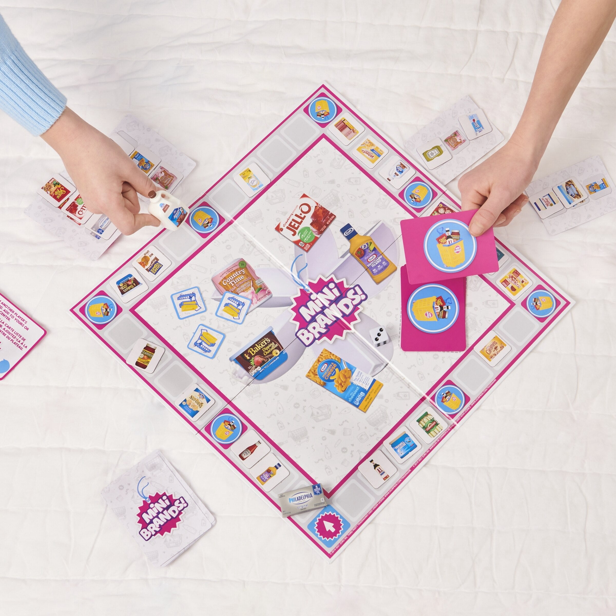 Spin Master Games Mini Brands Market Dash Food Game, 2-4 Players, Ages 5 and Up