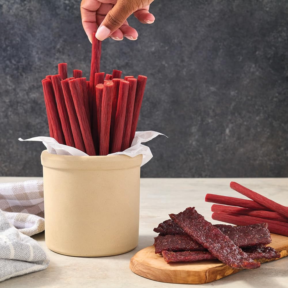 Weaver’s Habanero Snack Sticks (80 spicy 7" beef and chicken snack sticks per 40oz bag)