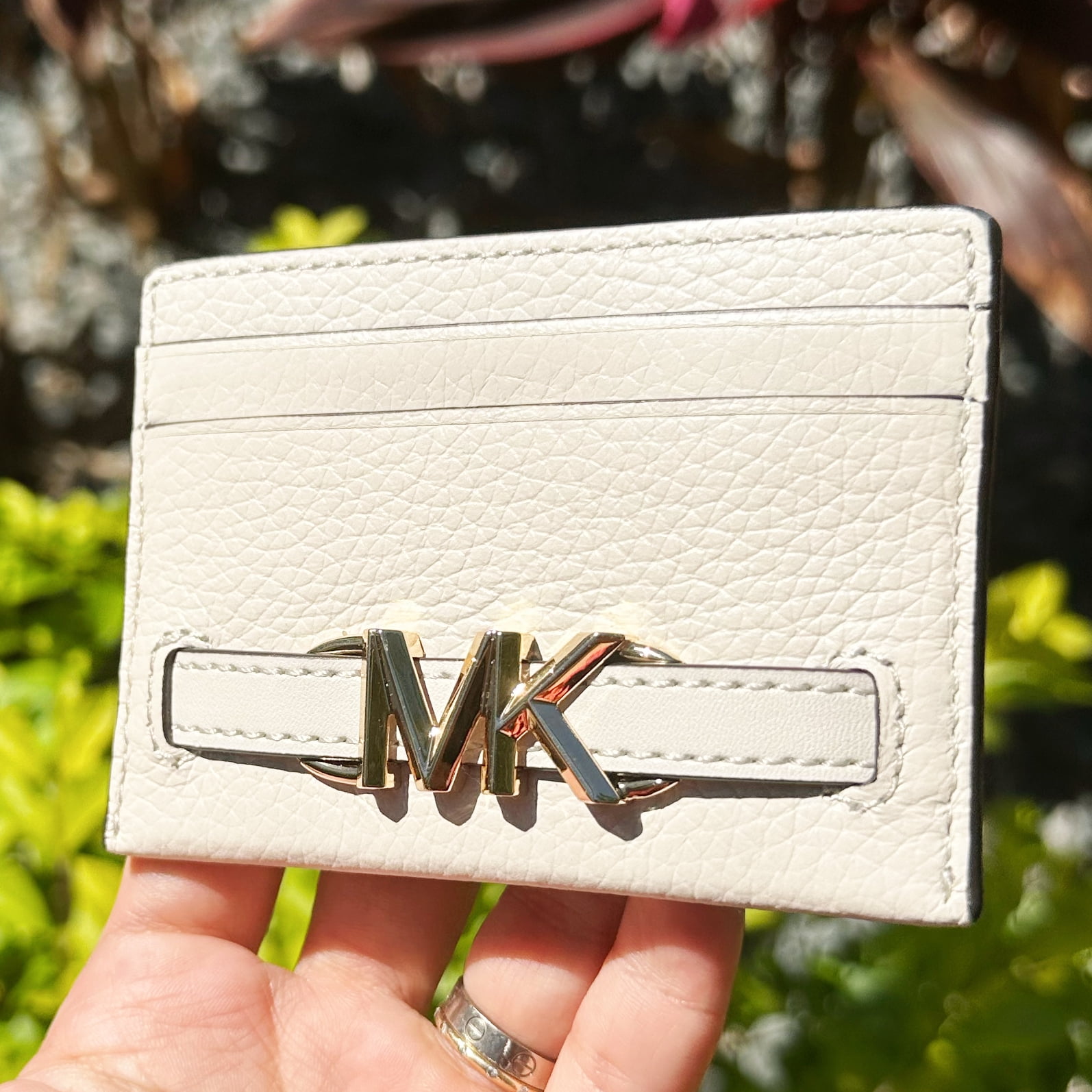  Michael Kors Reed Large Card Holder Wallet MK Signature Logo  Leather (Black) : Clothing, Shoes & Jewelry