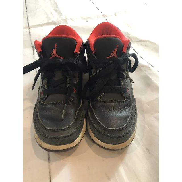N I-K-E Jo r-dan Retro 3 Crimson Size 13C Basketball Preschool Sneakers Athletic Shoe
