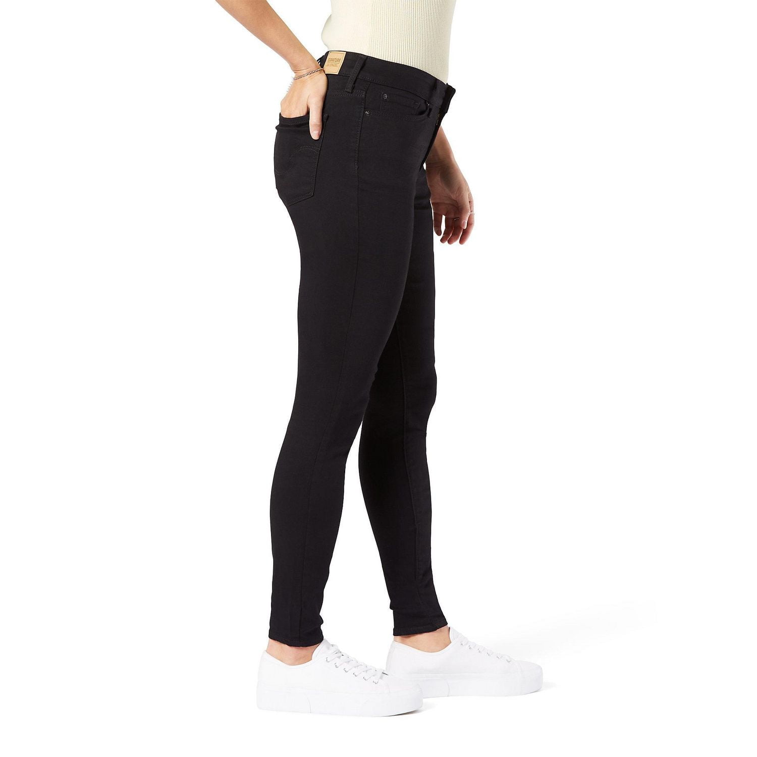 Levi Strauss Signature.™ Women's Mid-Rise Skinny Jeans