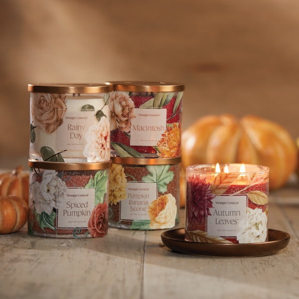 Yankee Candle 3-Wick Decorative Scented Candle, Autumn Leaves, 14.5 Ounce (Pack of 1)