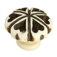 thumbnail image 1 of Bouton d'Armoire Coeur en Résine Ouvragé à la Main&44; Crème & Noir - Pack de 5, 1 of 1