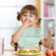 thumbnail image 4 of Babero de tela no tejida para niños con encaje para la alimentación de la dentadura, 4 of 6