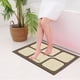 thumbnail image 4 of Xihbxyly Alfombra de Baño Superabsorbente y de Secado Rápido, con Base de Goma Antideslizante, Fácil de Limpiar, Multiusos para Baño, Cocina y Lavadero, Estilo Moderno, 40,6 X 60,9 Cm., 4 of 7