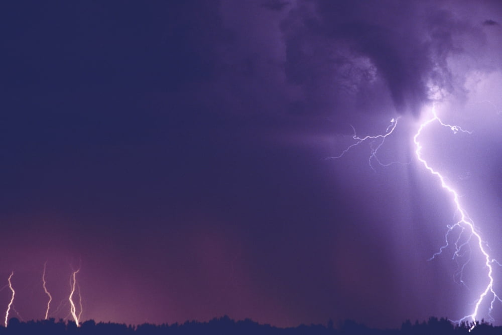 Lightning Canvas Ar