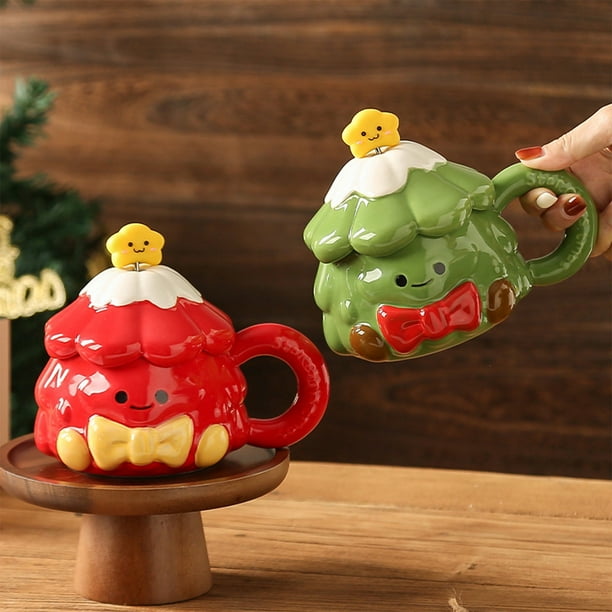 Taza de Cerámica con Forma de Árbol de Navidad con Tapa y Varilla para Remover | Taza de Café de Gran Capacidad de 420 Ml | Diseño Festivo En Rojo o Verde | Regalo para La Oficina En Casa