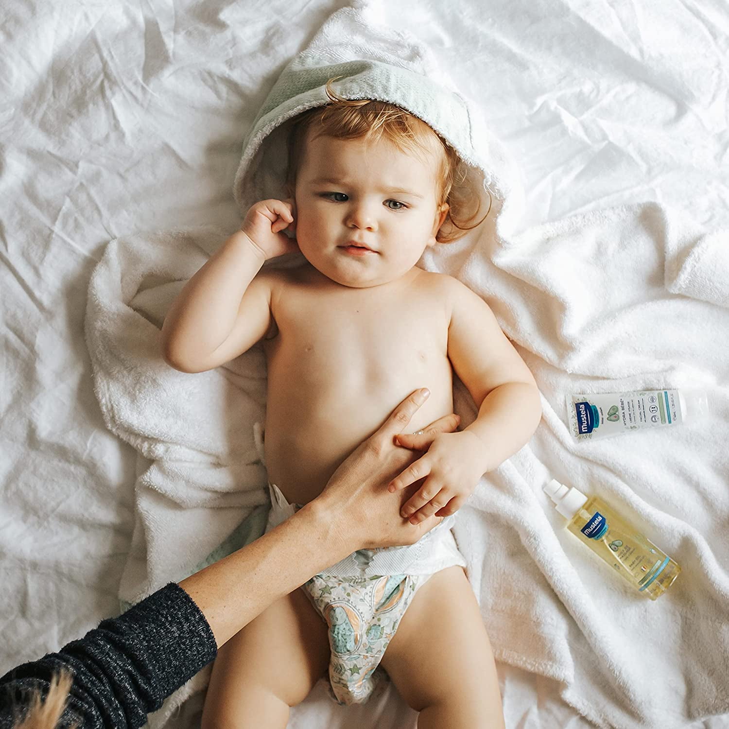 Mustela Baby Oil - Moisturizing Oil for Massage - with Natural Avocado, Pomegranate & Sunflower Oil - 3.38 fl. oz.