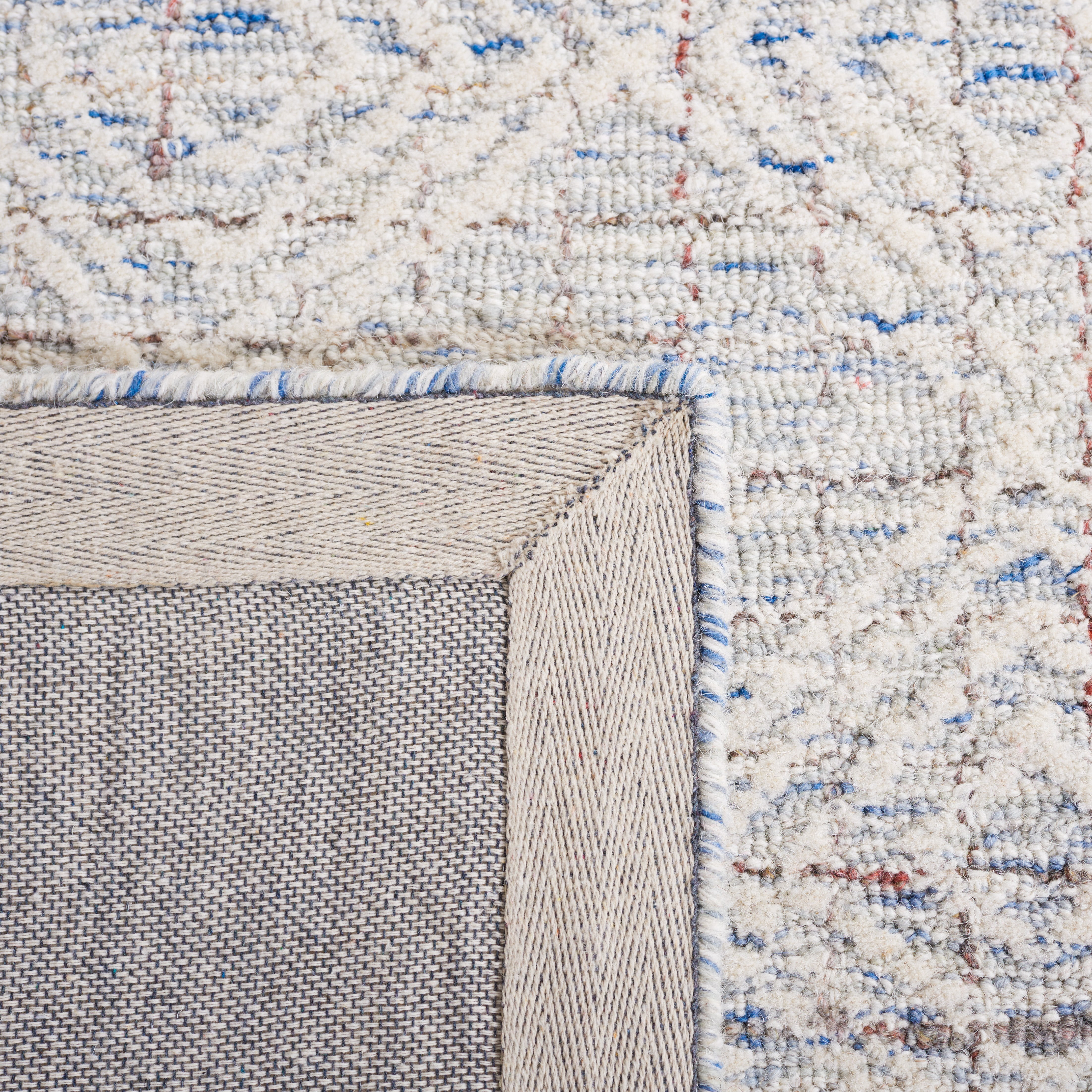SAFAVIEH Metro Issam Diamond Area Rug, Blue/Ivory, 3' x 5'