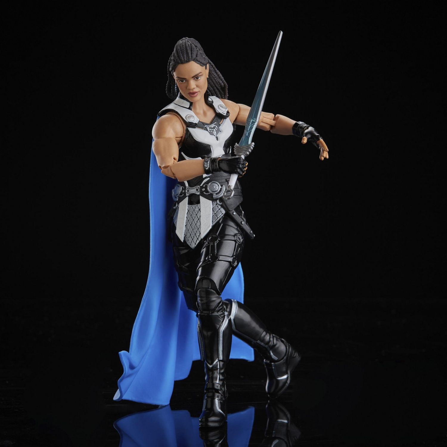 Marvel Legends Series Thor: Love and Thunder, figurine de collection King Valkyrie de 15 cm avec 1 accessoire et 2 pièces Build-a-Figure