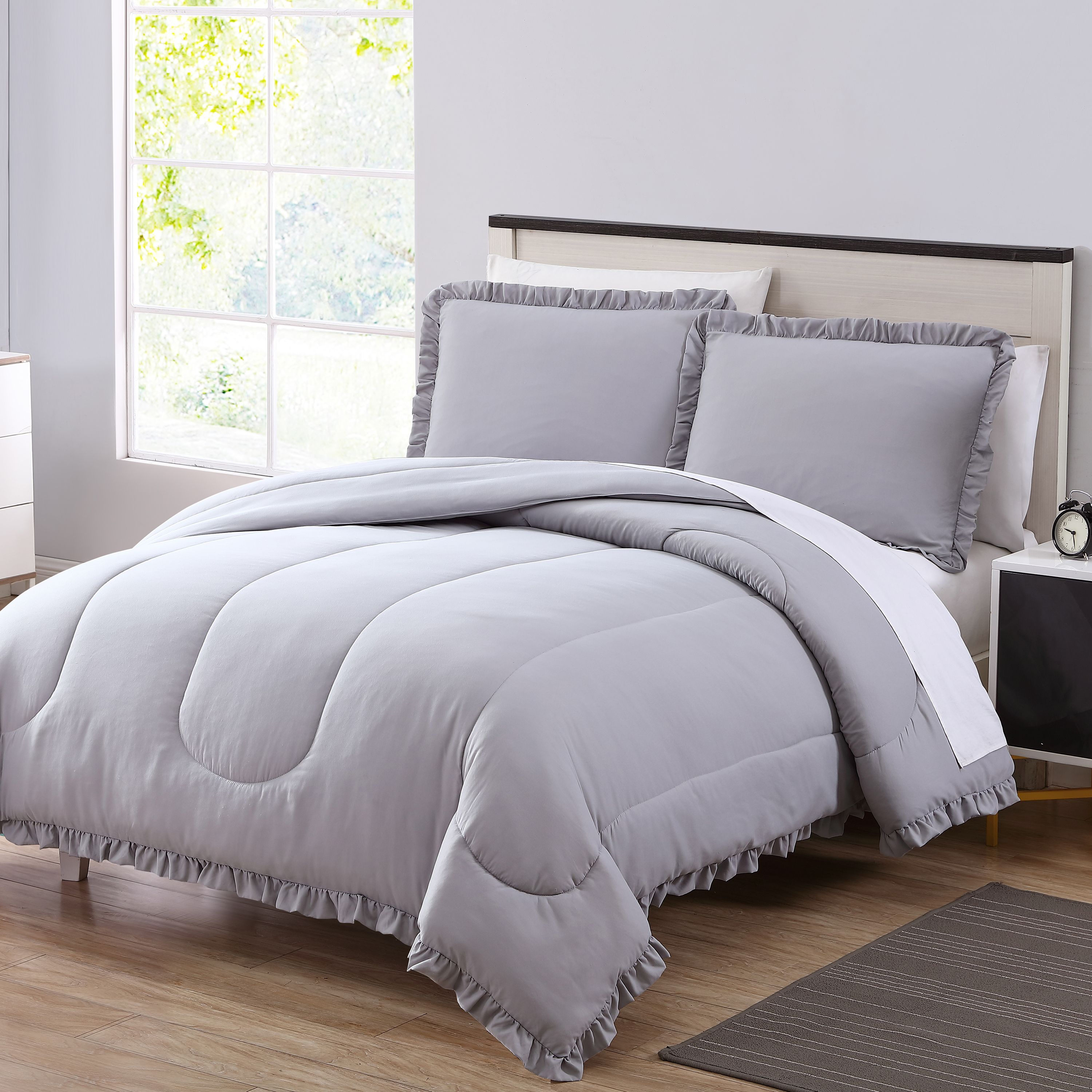 Mainstays Ruffle Edge Comforter Set, King, Silver