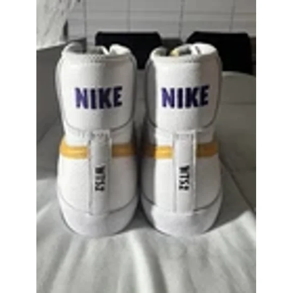Nike blazer mid 77 lebron james D07432-900 size 8 New In The Original Box Rare