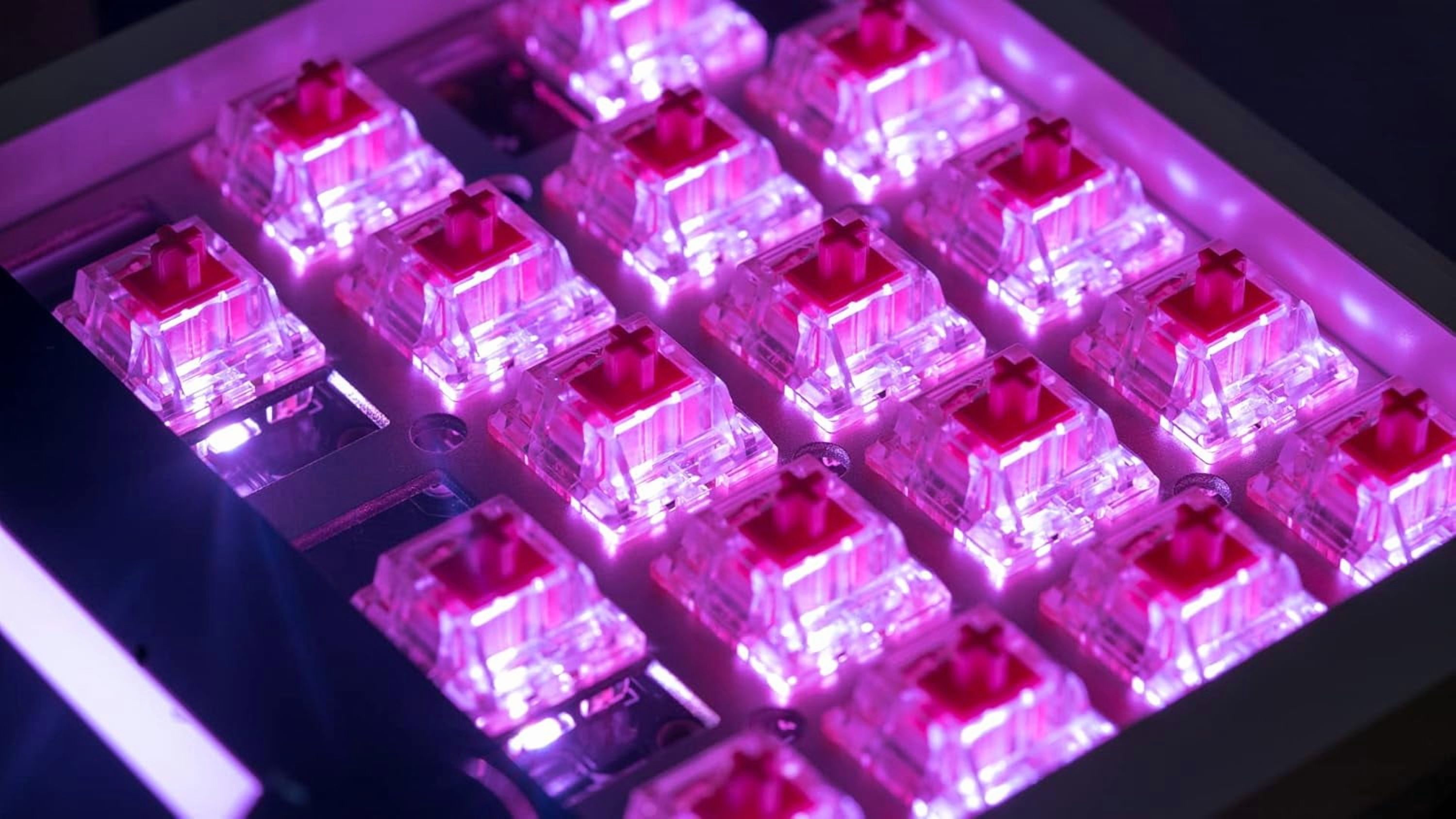 KTT Strawberry V2 Linear Switches 43g Spring 5 pin RGB for Custom Gaming Mechanical Keyboard (70 PCS)
