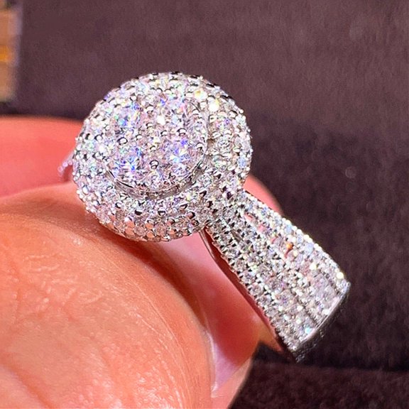 Copper Ring For Women With Micro Inlaid Simulated Diamond Hand Ornament Gold Plated Jewelry European Style Zircon