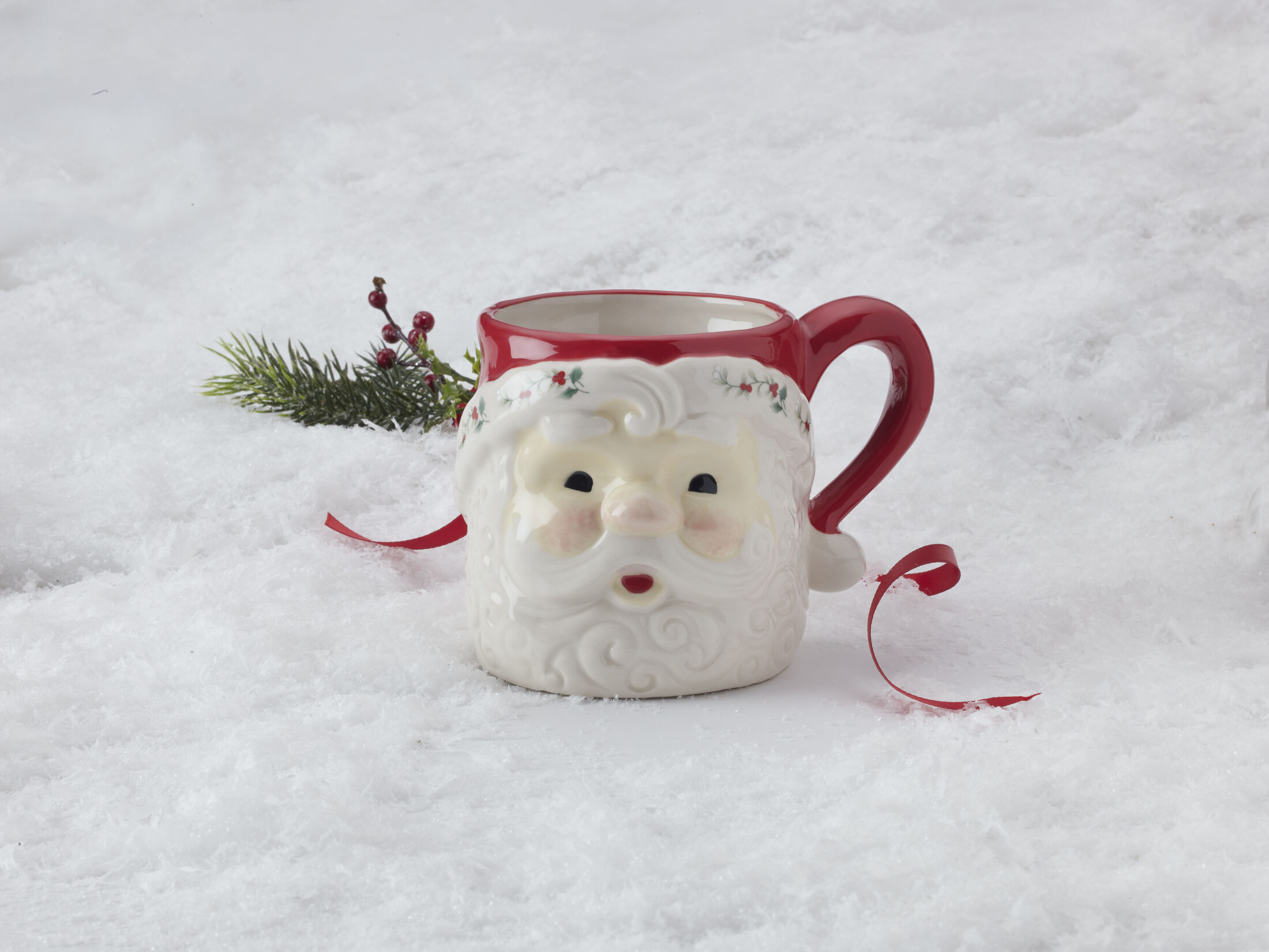 Pfaltzgraff Winterberry Stoneware 16 oz Santa Mug
