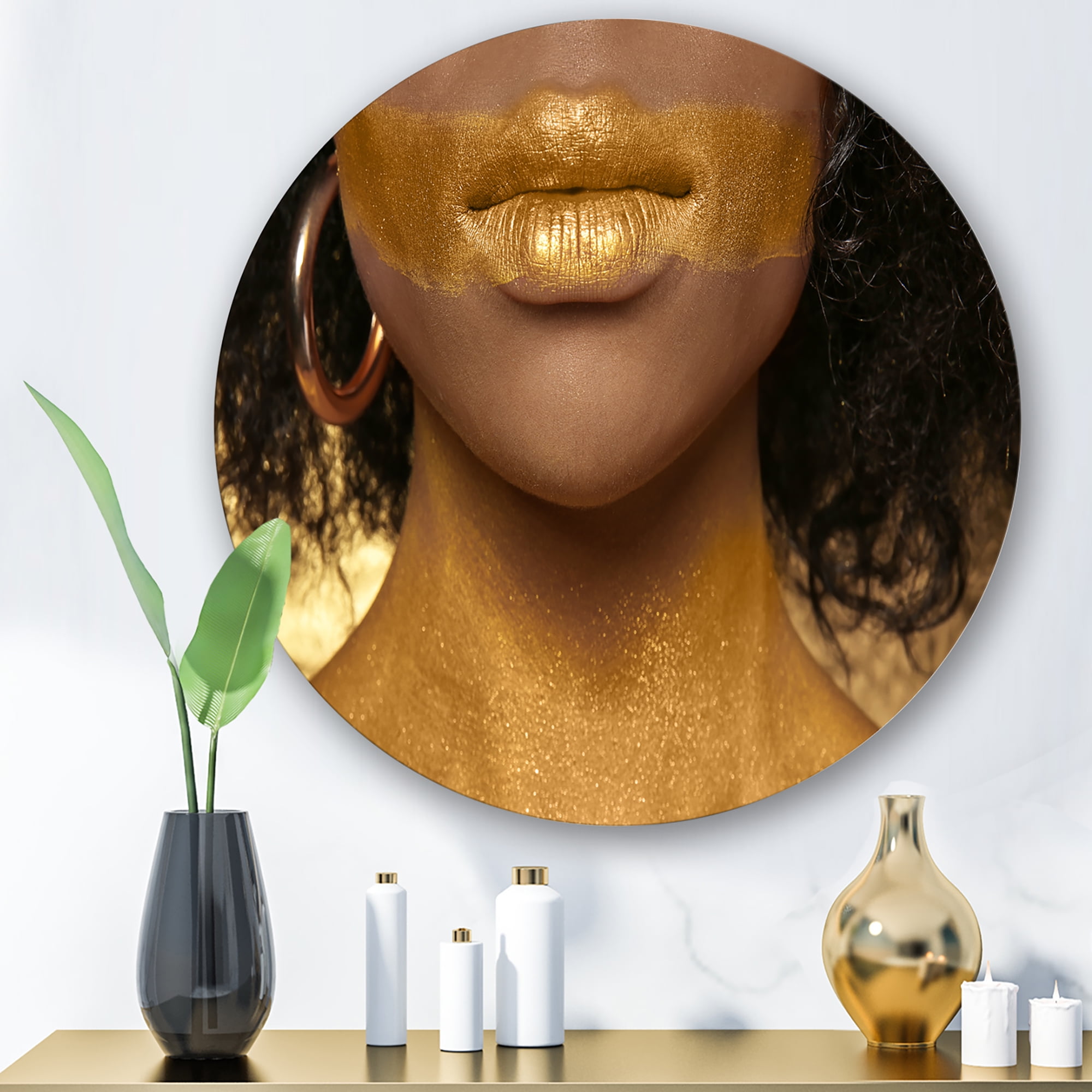Designart 'Afro American Girl With Golden Paint on Body' Modern Circle Metal Wall Art 11x11 - Disc of 11