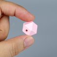 thumbnail image 2 of 20 piezas de cuentas sueltas de madera sin terminar pintadas con forma de bola hexagonal, para proyectos de arte y manualidades de bricolaje y fabricación de joyas, cuentas de madera de colo, 2 of 5