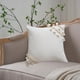 thumbnail image 1 of Funda de cojín decorativa beige con borlas | Funda de cojín cuadrada de poliéster de 45 x 45 cm para sofá, silla, cama o coche | Sin relleno | Cierre de cremallera fácil para decoración del hogar, 1 of 6