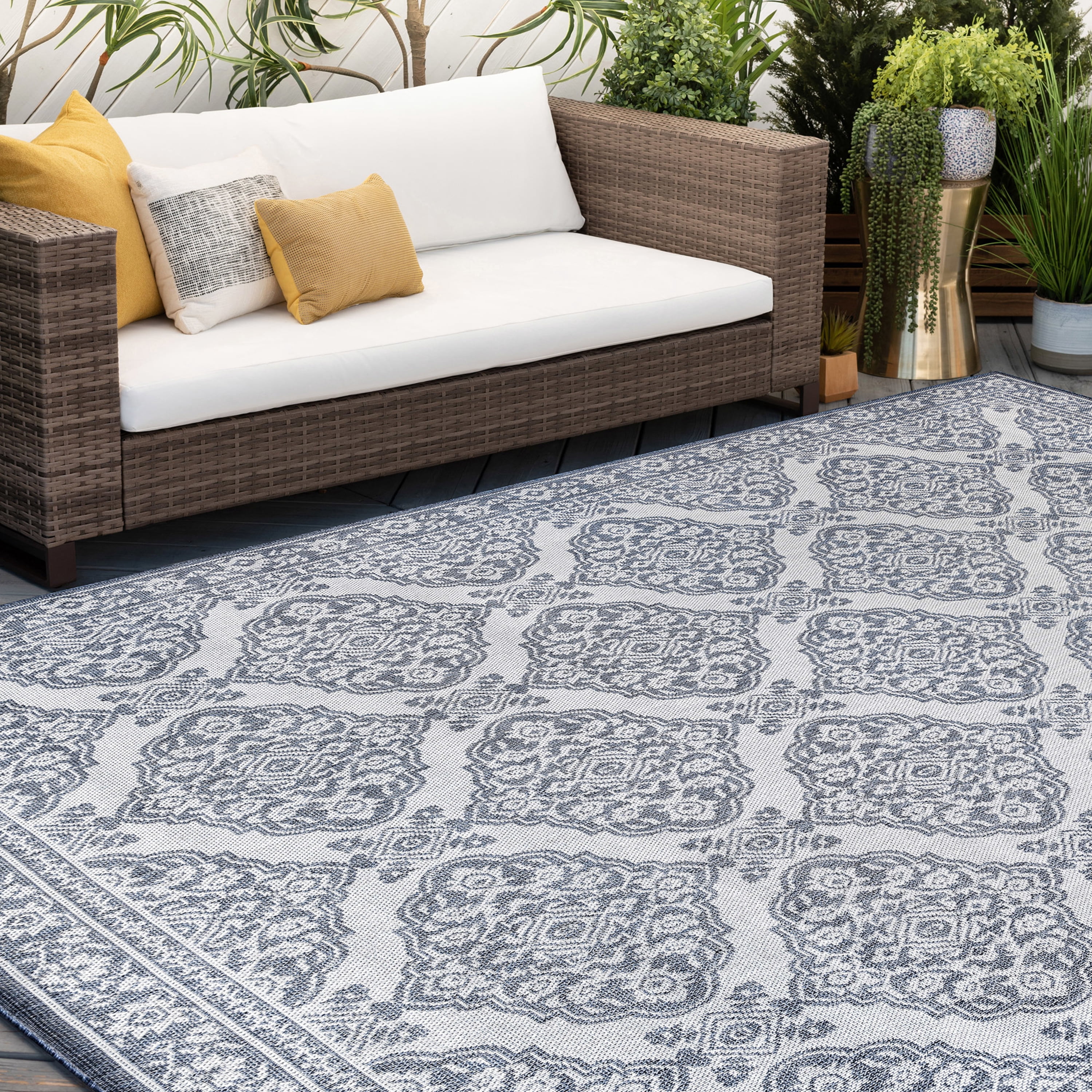 8ft Round Water Resistant, Large Indoor Outdoor Rugs for Patios, Front Door Entry, Entryway, Deck, Porch, Balcony | Outside Area Rug for Patio | Blue, Floral | Size: 7'11'' Round