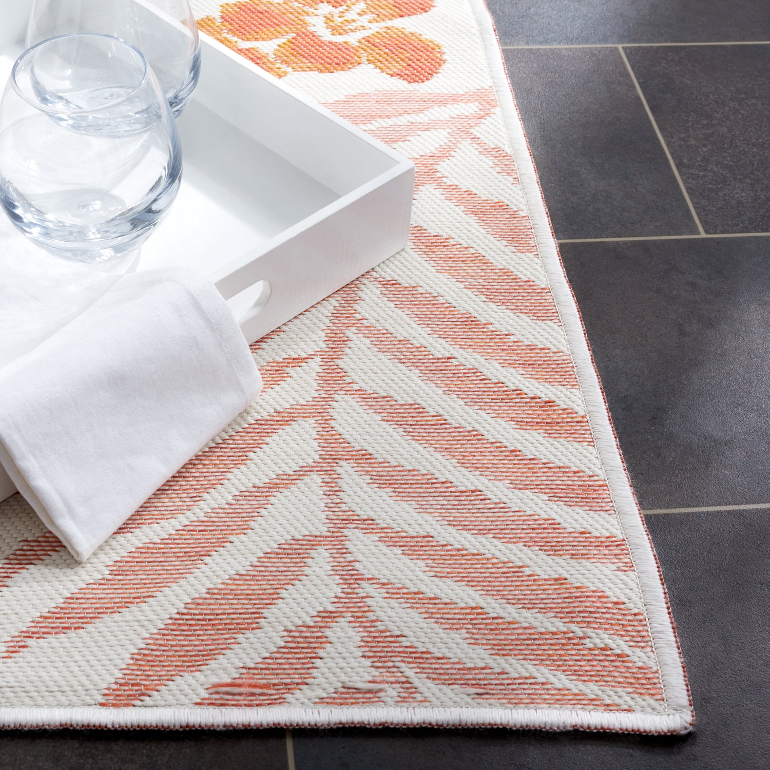 SAFAVIEH Sunrise Jane Floral Reversible Indoor/Outdoor Area Rug, Ivory/Rust Sage, 5'3" x 7'7"