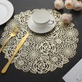 thumbnail image 2 of Juego de 6 manteles individuales redondos de vinilo prensado metálico para mesa de comedor, con diseño de rosas florecientes huecas, para banquetes y bodas., 2 of 5