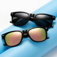 thumbnail image 3 of Gafas de Sol Aviador,Lentes de Sol Polarizadas de Retro y Moda para Mujeres y Hombres, Unisex ProtecciónContra los Rayos Ultravioletas para Pesca, Senderismo Conducir, Excursión Viajar XianweiShao 1327533054904, 3 of 3