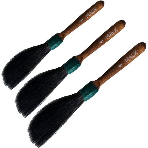 Andrew Mack Fine Detail and Pinstriping Brush 20 series Size 15/16