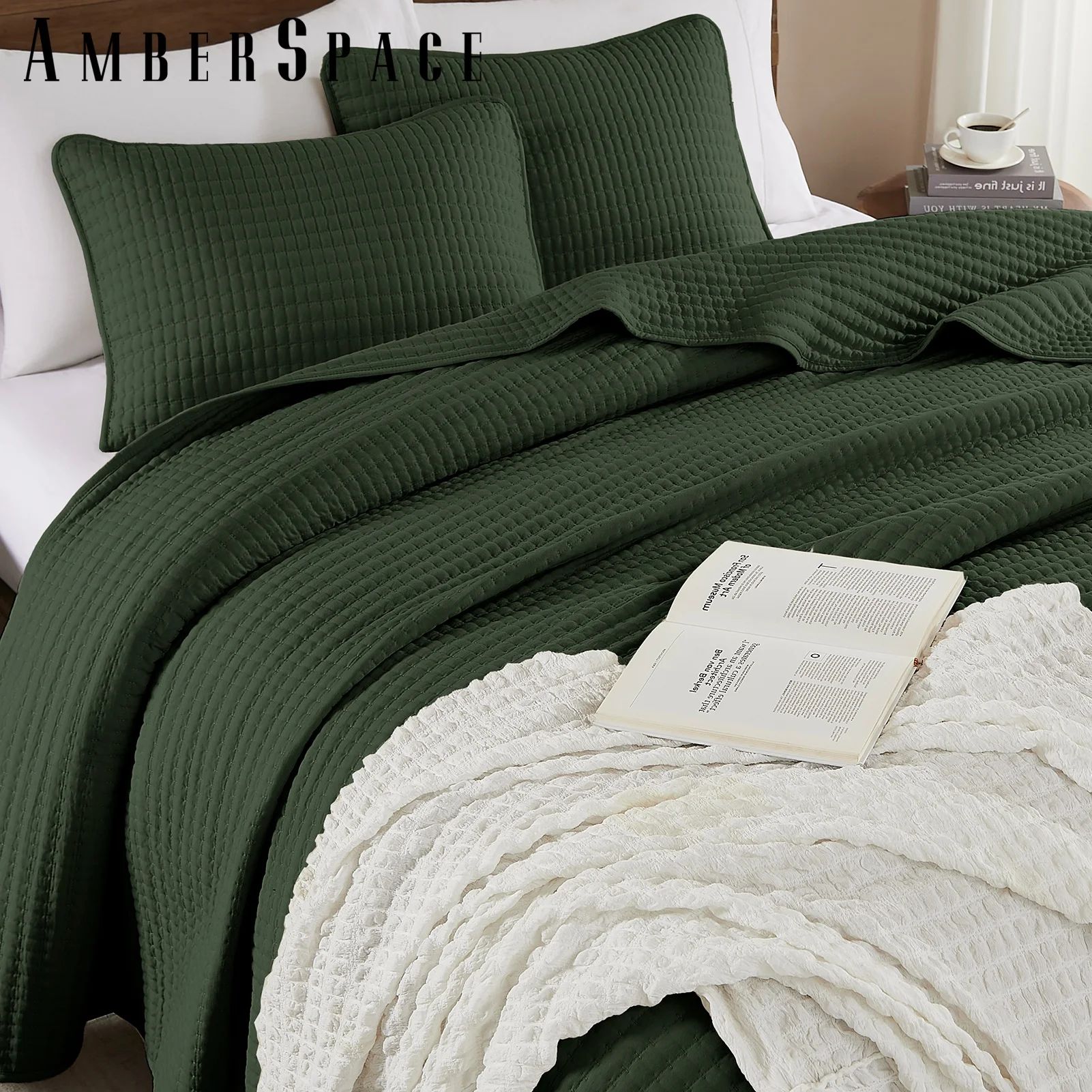 Amberspace Lightweight 3-Piece Bed in a Bag Quilt Set with Pillow Shams,Dark Green,Queen