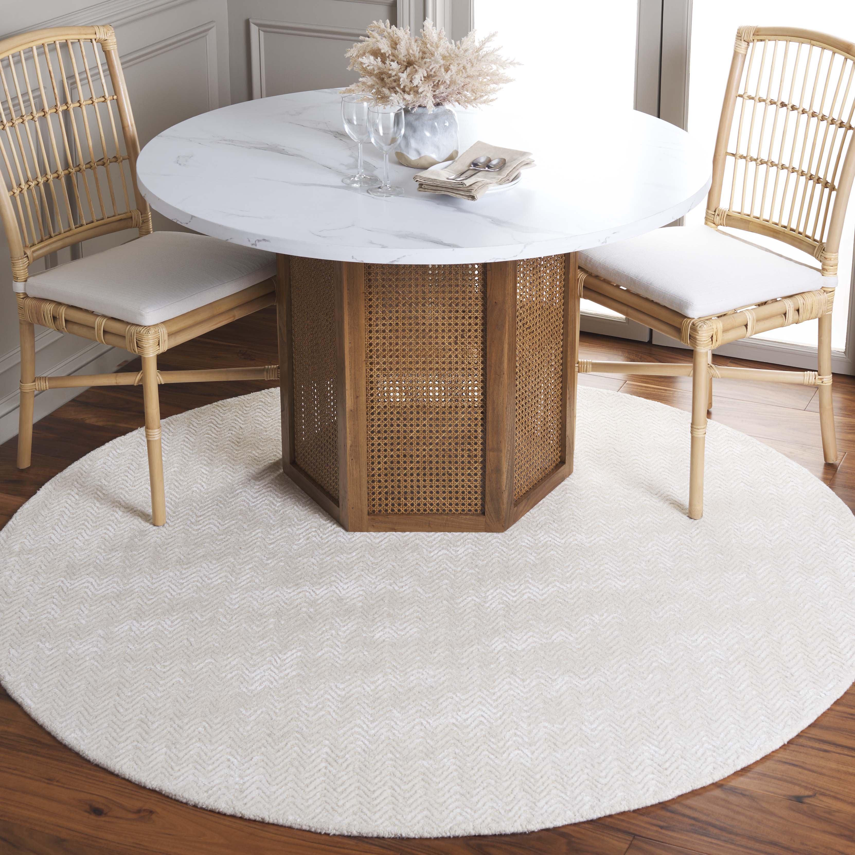 SAFAVIEH Glamour Flanagan Wavy Striped Area Rug, Ivory, 6' x 6' Round