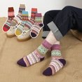 thumbnail image 5 of 5 pares de calcetines cálidos para mujer, calcetines de cabina de invierno para mujer, calcetines estampados vintage calcetines gruesos y acogedores, 5 of 5