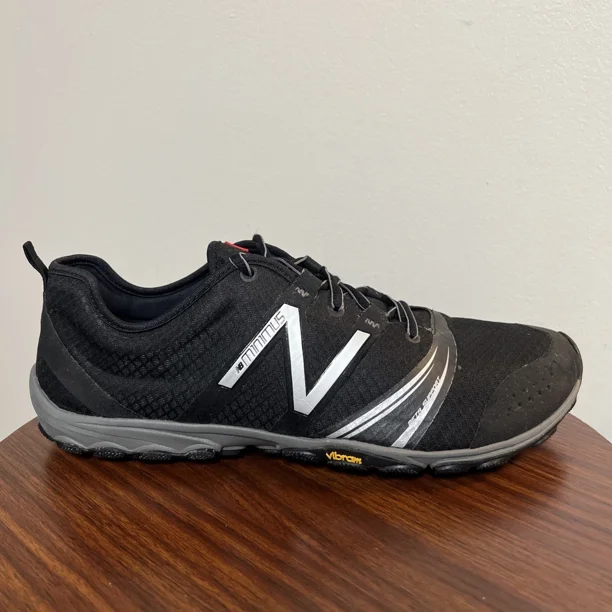 New Balance Minimus Shoes Mens 13 2E WIDE Trail Running Hiking Sneaker MT20BK2