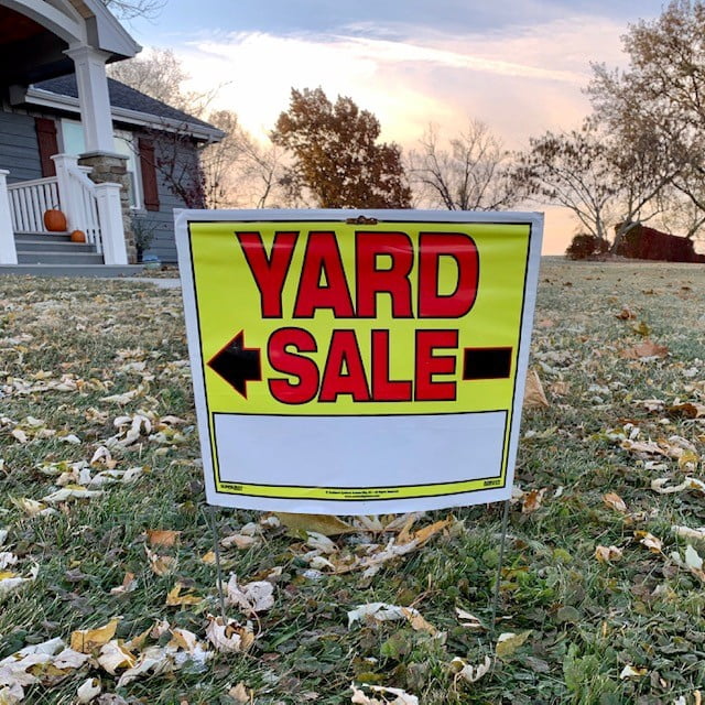 Sunburst Systems 3965 Yard Sale Signs, Double Sided, Comes Assembled with Metal Stakes, 14" x 22"- 4 pack