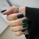 thumbnail image 2 of Uñas postizas acrílicas XCREANDO tamaño mediano, forma cuadrada, verde oscuro, 24 piezas, 2 of 8
