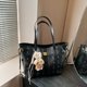 thumbnail image 3 of Bolso de compras de gran capacidad para mujer, bolsa de hombro grande con estampado retro de dibujos animados, estilo europeo y americano, 2025, 3 of 5