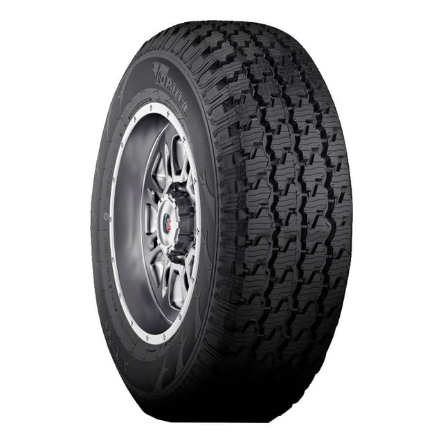 llanta 245/75r16 6pr tornel radial at-09 3/4 frontal de neumático Tornel 245/75R16 con dibujo todoterreno AT-09, flanco radial con marca Tornel visible y rin de 16 pulg., perfil ancho y tacos en la banda de rodamiento que favorecen el agarre.