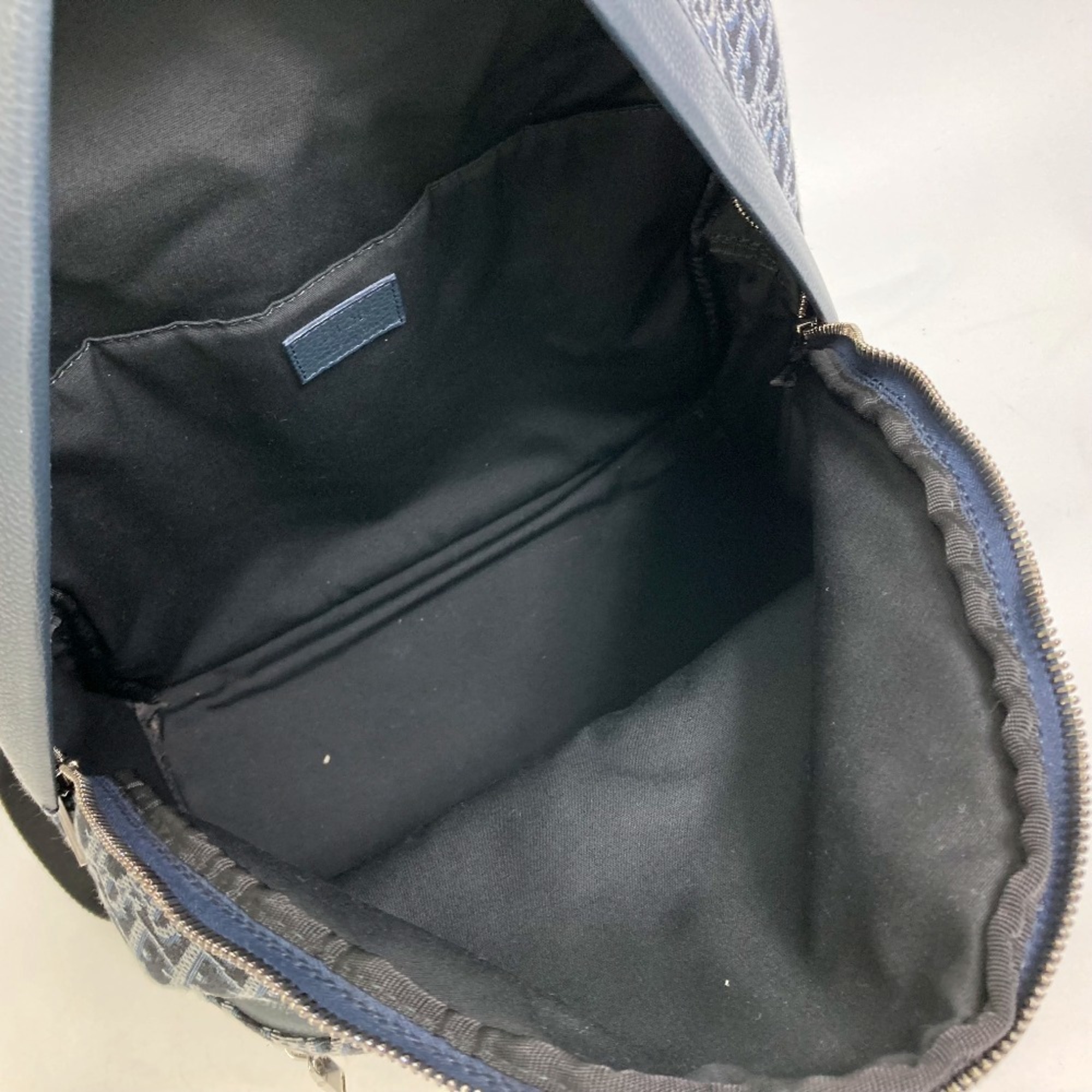 Pre-Owned Christian Dior Dior Trotter Oblique Backpack  display picture 1