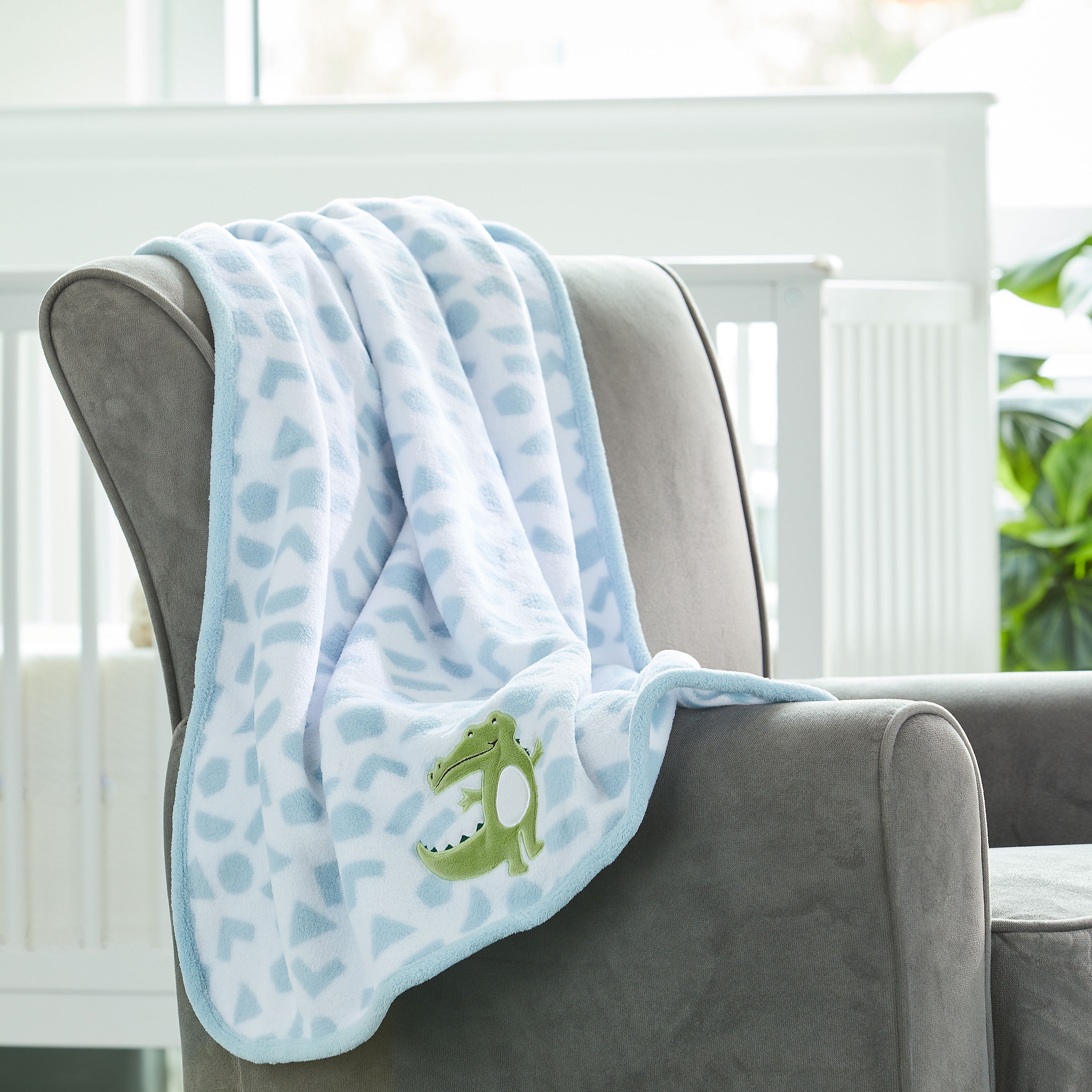 Parents Choice Appliqued Gator Soft Baby Blanket, Blue and White, Infant Boy