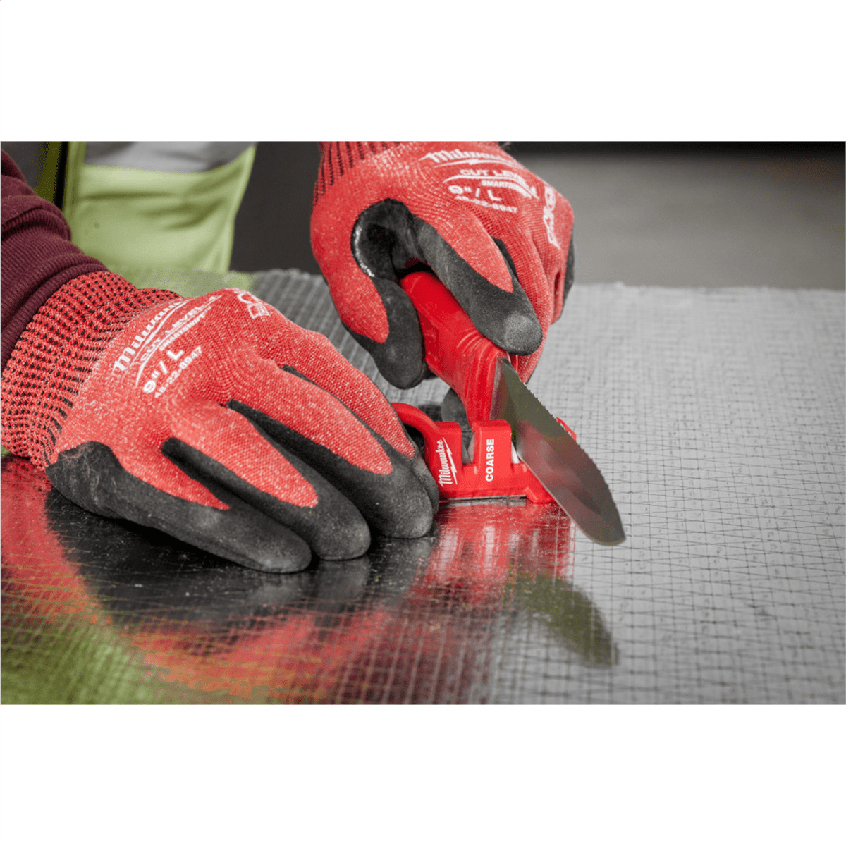 Milwaukee Compact Knife Sharpener - 48-22-1590
