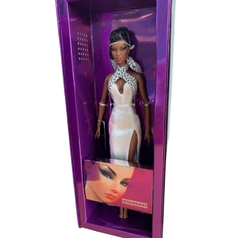Integrity Toys 2020 ADELE MAKEDA PETITE ROBE CLASSIQUE JOUR DOLL
