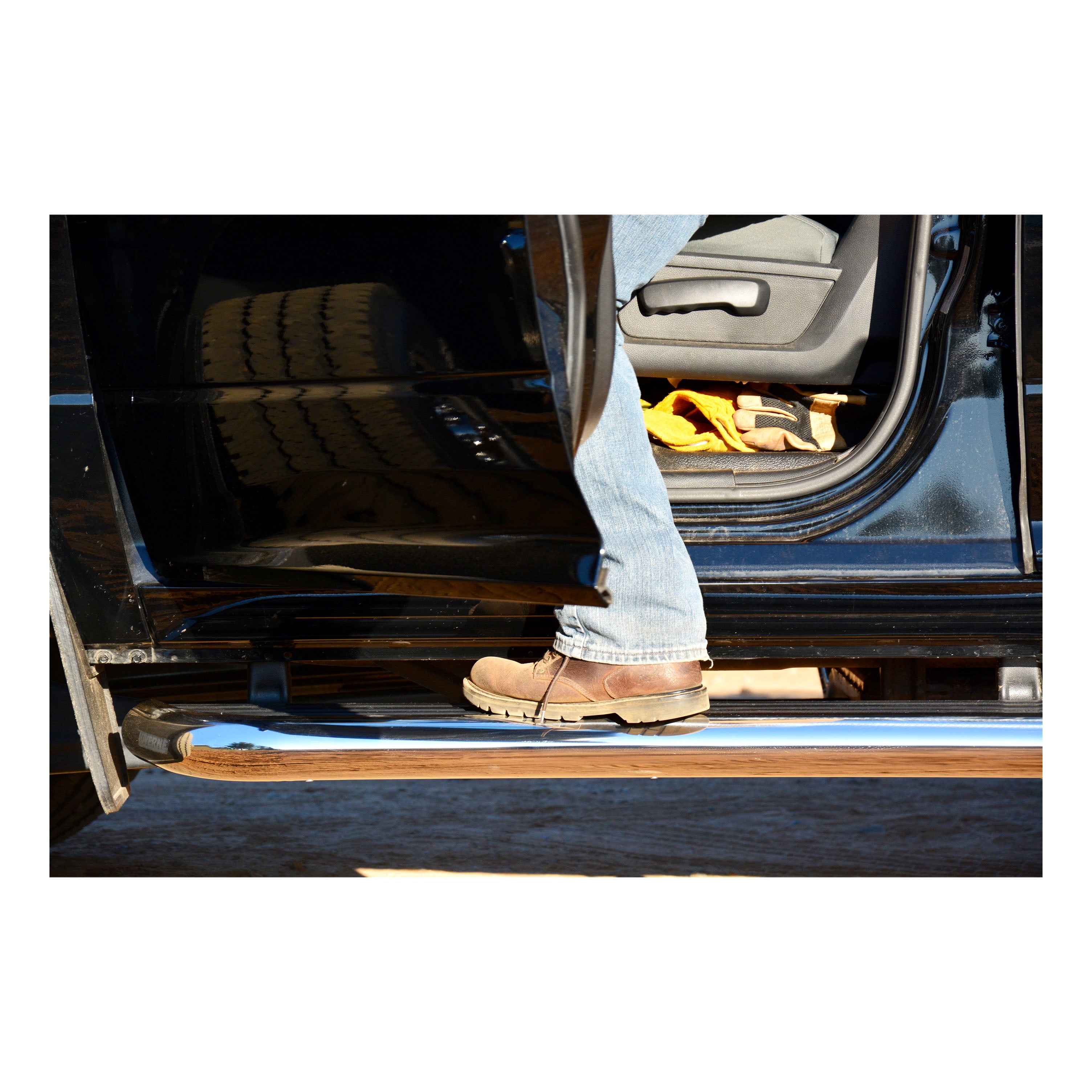 Luverne MegaStep 6-1/2" Running Boards - 2015-2016 Chevrolet Silverado 2500 HD Double;2015-2016 Chevrolet Silverado 3500 HD Double;2015-2016 GMC Sierra 2500 HD Double;2015-2016 GMC Sierra 3500 HD Double