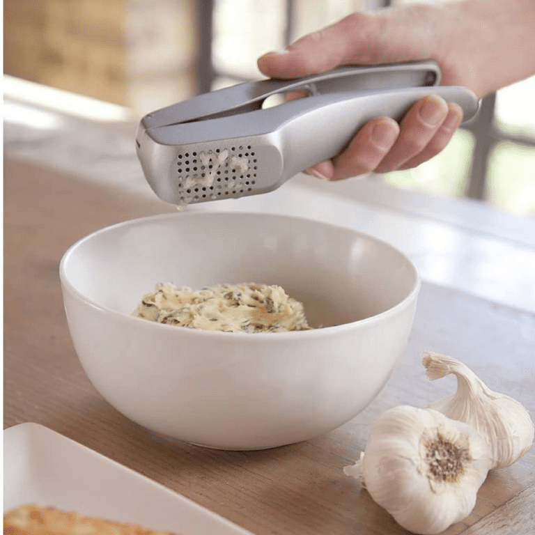 Garlic Press No Need To Peel - Built In Cleaner - Crusher Easy
