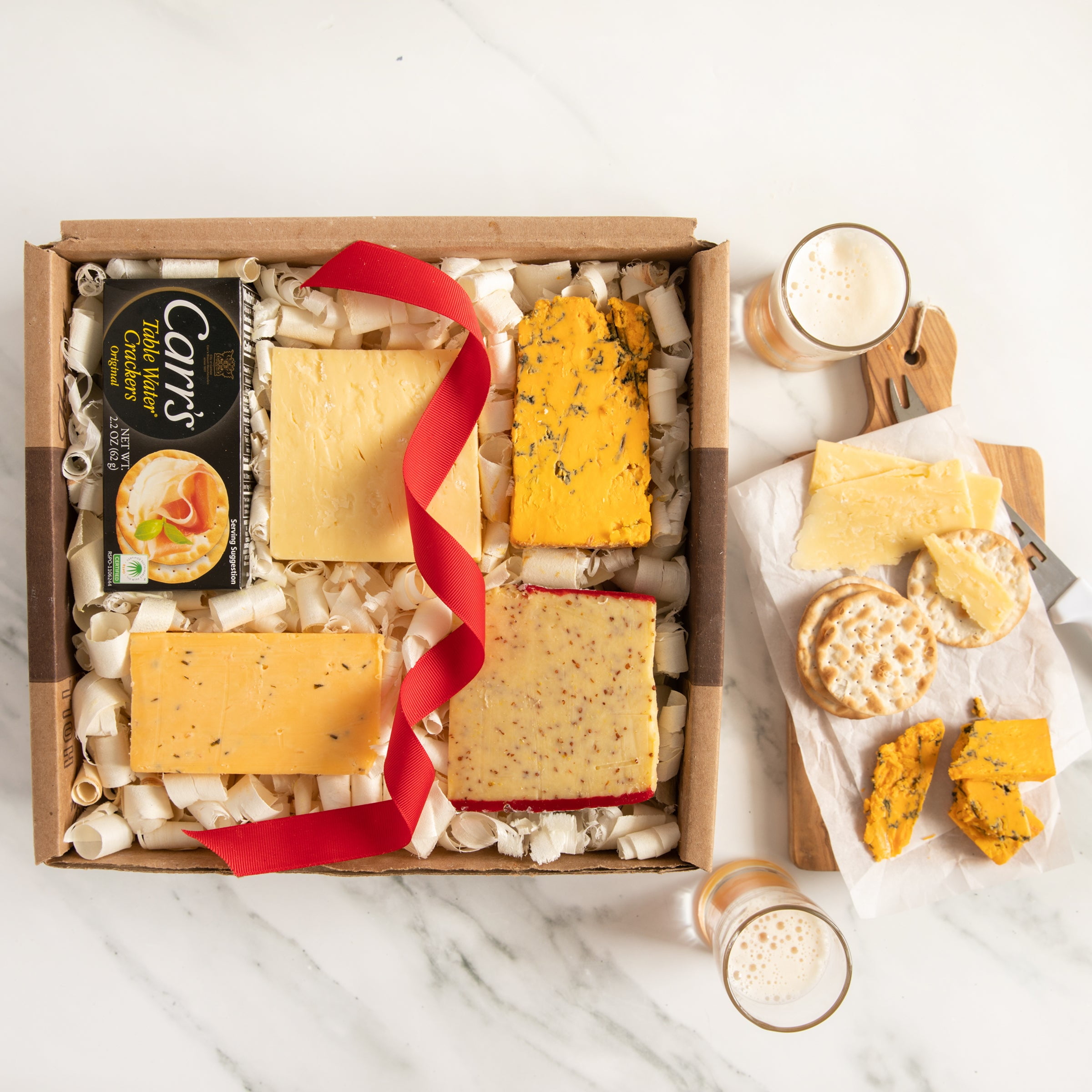 Pub Cheese Assortment in Gift Box (32.2 ounce)