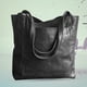 thumbnail image 4 of Nvzi Nuevo bolso de hombro de piel sintética suave para mujer, bolso grande informal, color negro, 4 of 4