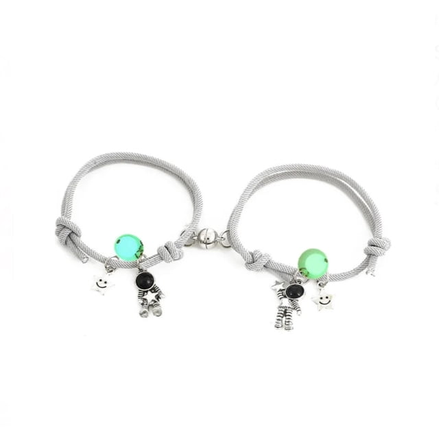 Set 2 Pulseras Para Parejas Imán Astronauta Brilla Oscuridad Modelo Gris