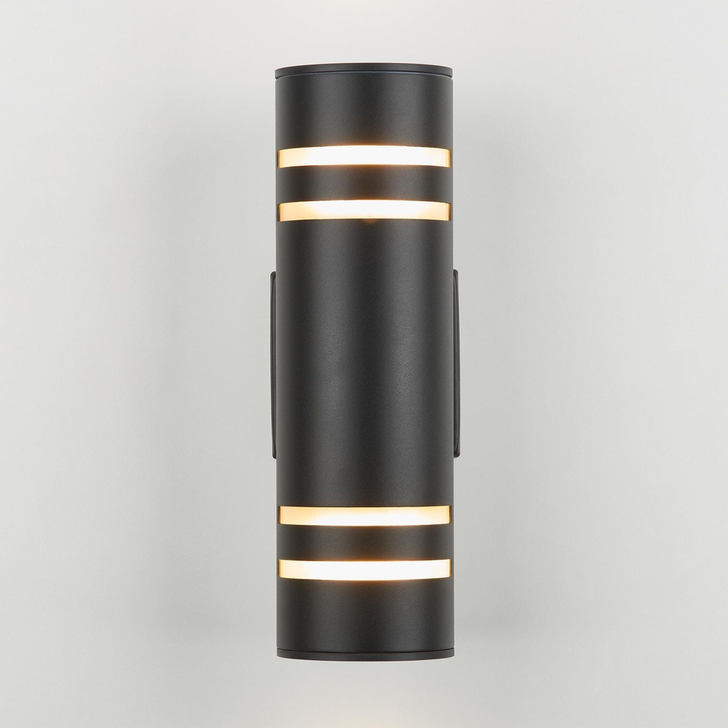 Artika V3 indoor-outdoor wall light