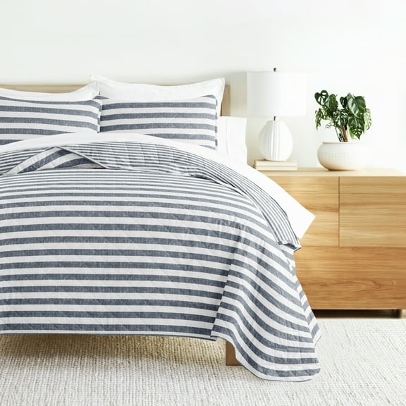 Noble Linens 3-Piece Dusk Blue Classic Stripe Reversible Quilt Set, Queen