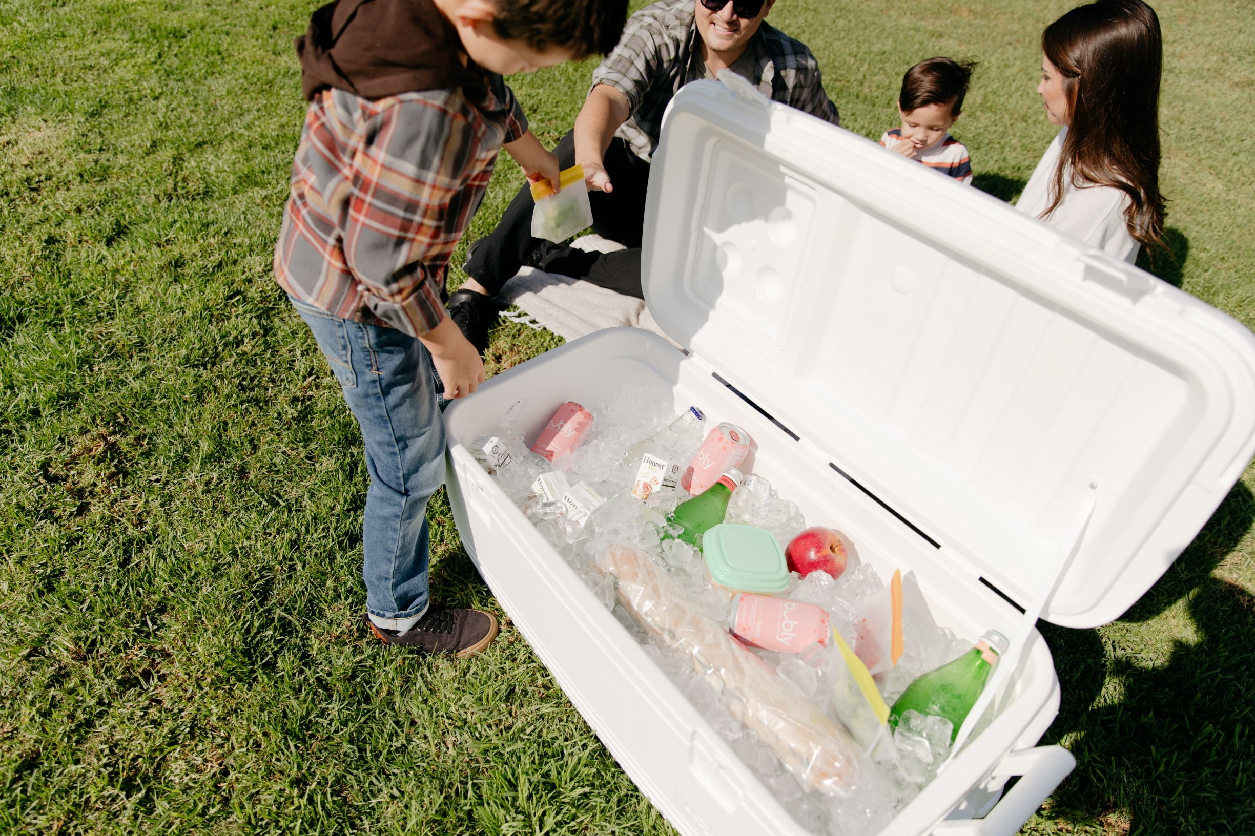Igloo 100 qt. Quick & Cool Hardsided Chest Cooler, White